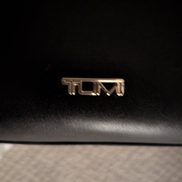 *NEW* Tumi Limerick Backpack Tote - black leather - Picture 2 of 3